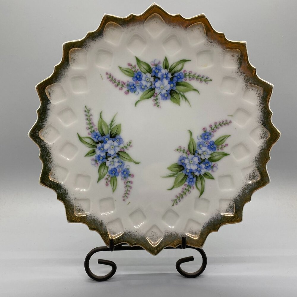 Blue Forget Me Not Flowers Gold Accent Edges Collector Plate